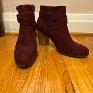 APT.9 Maroon Heels